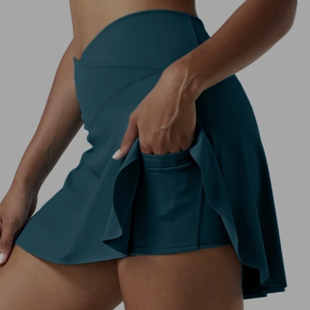 Halara tennis skirt